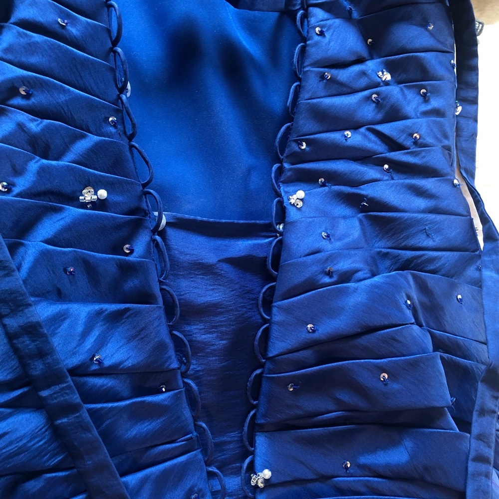 Beautiful blue gown - Picture 12 of 15